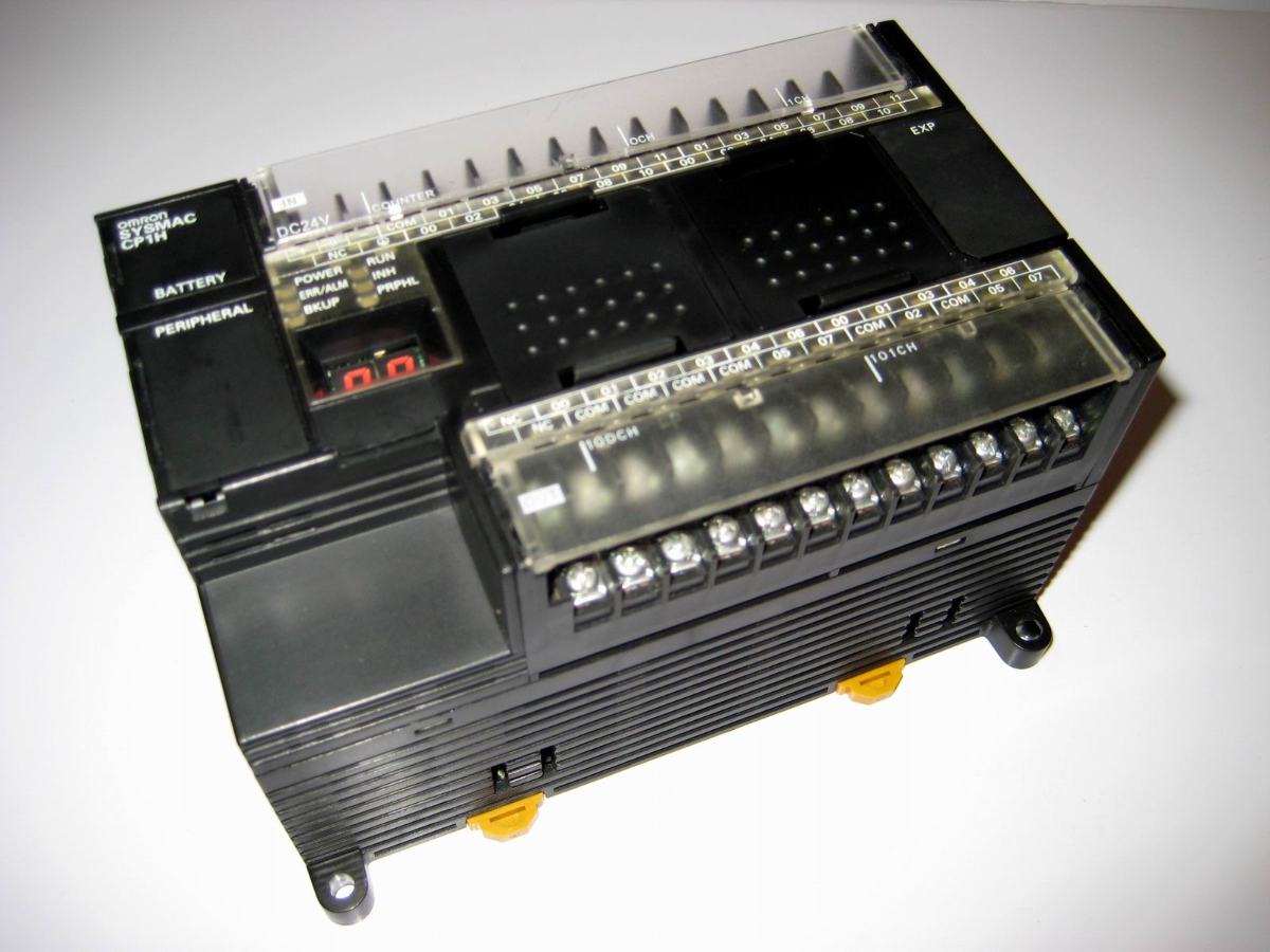 OMRON CP1H-X40DT-D